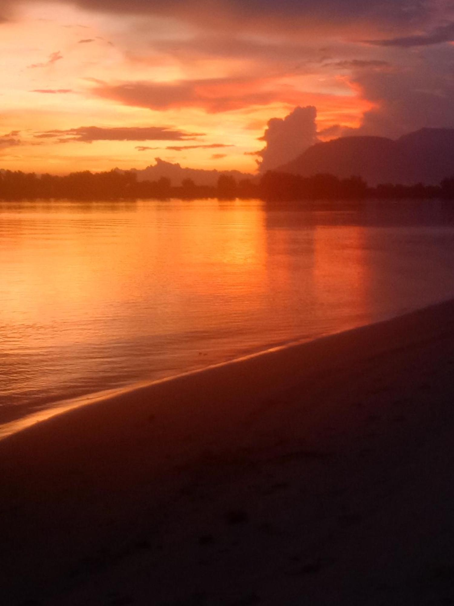 La Plage De Kampot By Lee & Hap Guest House Екстер'єр фото