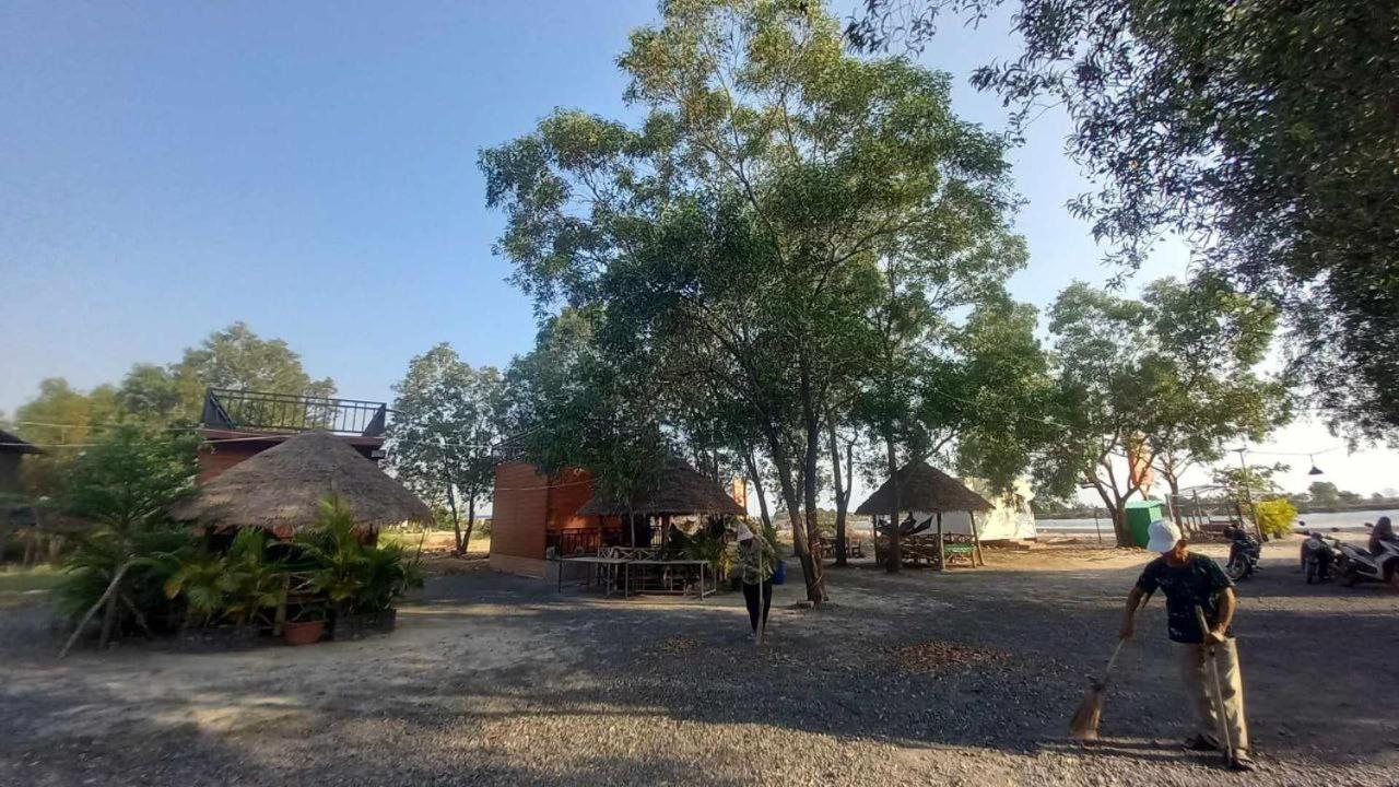 La Plage De Kampot By Lee & Hap Guest House Екстер'єр фото
